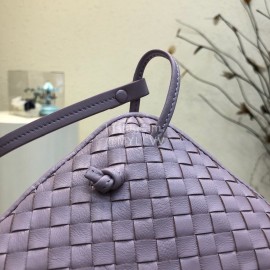 Bottega Veneta Fashionable Sheepskin Woven Messenger Bag Light Purple