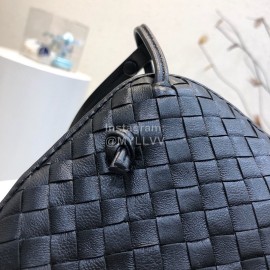 Bottega Veneta Fashion Sheepskin Woven Messenger Bag Black