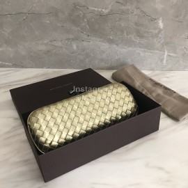 Bottega Veneta Fashionable Sheepskin Woven Hand Bag For Women Gold