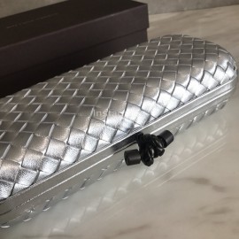 Bottega Veneta Fashionable Sheepskin Woven Hand Bag For Women Silver