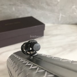 Bottega Veneta Fashionable Sheepskin Woven Hand Bag For Women Silver