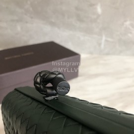 Bottega Veneta Fashionable Sheepskin Woven Hand Bag For Women Green