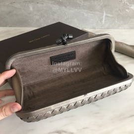 Bottega Veneta Fashionable Sheepskin Woven Hand Bag For Women