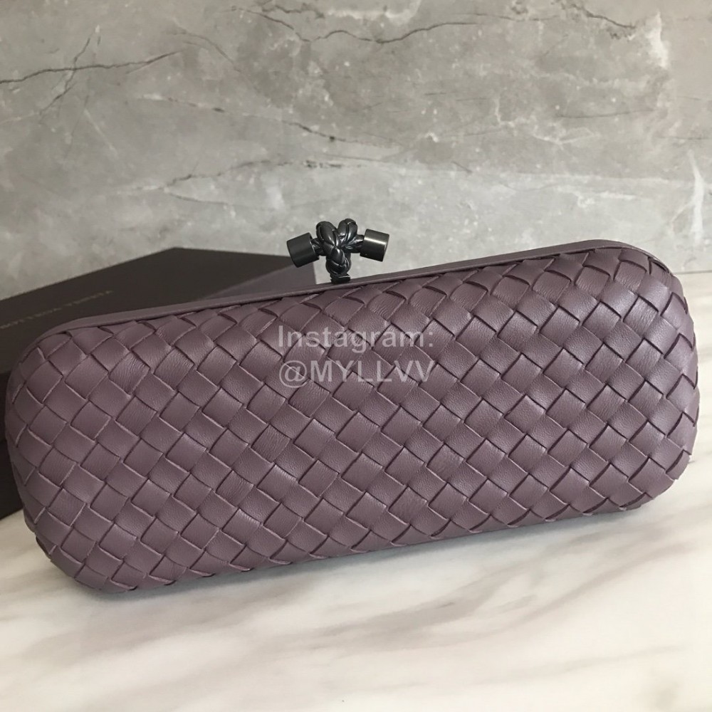 Bottega Veneta Fashionable Sheepskin Woven Hand Bag For Women Purple