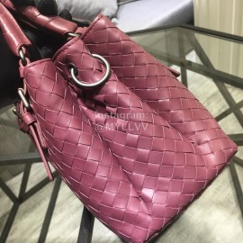 Bottega Veneta leather woven handbag messenger bag for women purple