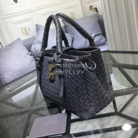 Bottega Veneta leather woven handbag messenger bag for women gray