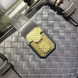 Bottega Veneta leather woven handbag messenger bag for women gray