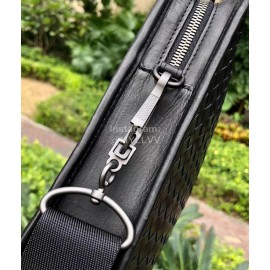 Bottega Veneta Simple Woven Cowhide Business Leisure Handbag For Men 248395