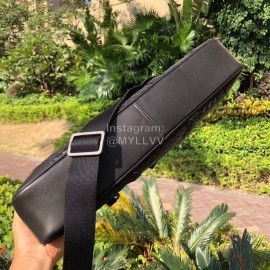 Bottega Veneta Simple Woven Cowhide Business Leisure Handbag For Men 194668