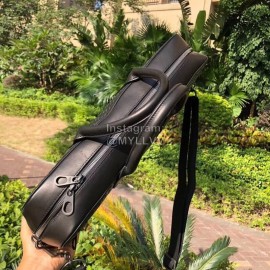 Bottega Veneta Simple Woven Cowhide Business Leisure Handbag For Men 407555