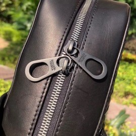 Bottega Veneta Simple Woven Cowhide Business Leisure Handbag For Men 407555