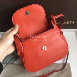 Bottega Veneta Fashionable Lambskin Woven Messenger Bag For Women Red