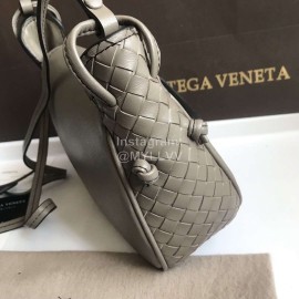 Bottega Veneta Fashionable Lambskin Woven Messenger Bag For Women Gray