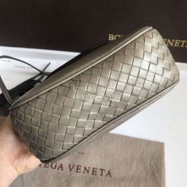 Bottega Veneta Fashionable Lambskin Woven Messenger Bag For Women Gray