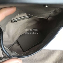 Bottega Veneta Fashionable Lambskin Woven Messenger Bag For Women Gray