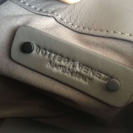 Bottega Veneta Fashionable Lambskin Woven Messenger Bag For Women Gray