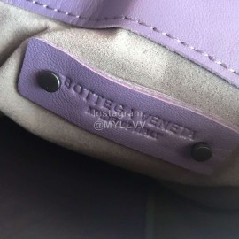 Bottega Veneta Fashionable Lambskin Woven Messenger Bag For Women Purple