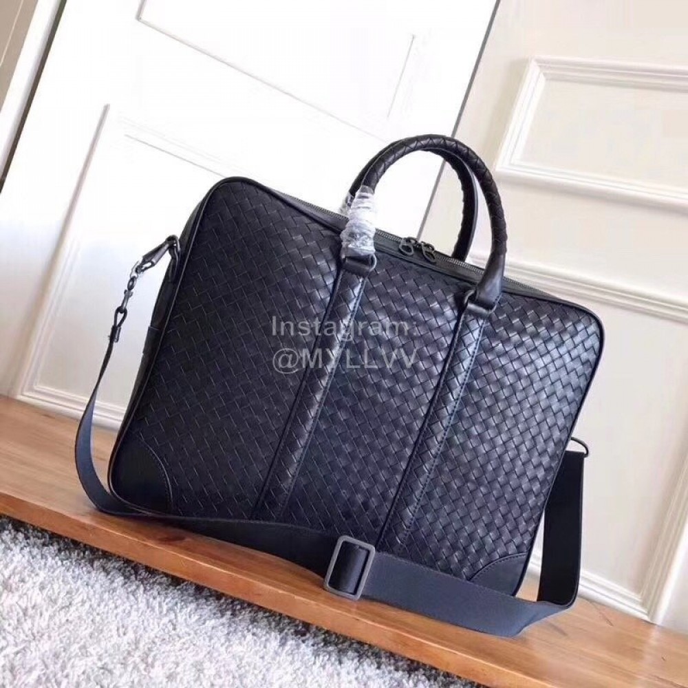 Bottega Veneta Simple Leather Woven Portable Briefcase 194668
