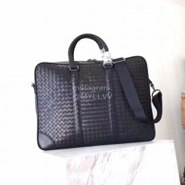Bottega Veneta Simple Leather Woven Portable Briefcase 194668