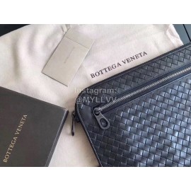 Bottega Veneta Simple Cowhide Woven Zipper Handbag For Men 406021