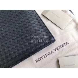 Bottega Veneta Simple Cowhide Woven Zipper Handbag For Men 406021
