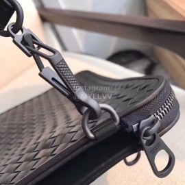 Bottega Veneta Simple Cowhide Woven Zipper Handbag For Men 493190