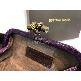 Bottega Veneta Cowhide Knitting Butterfly Hardware Evening Bag Purple