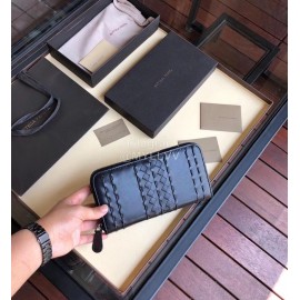 Bottega Veneta Classic Cowhide Woven Long Zipper W..