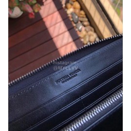 Bottega Veneta Classic Cowhide Woven Long Zipper Wallet Black 114076