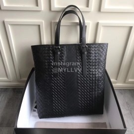 Bottega Veneta Black Woven Leather Handbag