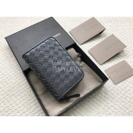 Bottega Veneta Classic Woven Cowhide Short Zipper Purse 114075