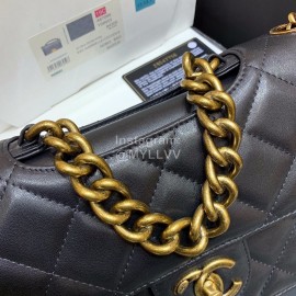 Chanel Classic And Practical Flap Chain Bag Black 77098