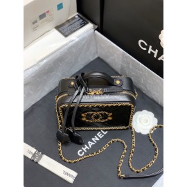 Chanel 2020 Gr Sheepskin Cosmetic Bag Black Small As1785