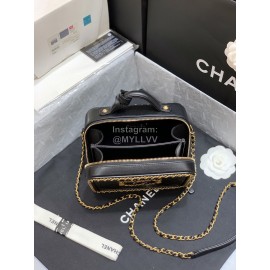 Chanel 2020 Gr Sheepskin Cosmetic Bag Black Small As1785