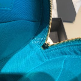 Chanel Chanel Cute Handbag Small Round Cake Bag Thick Chain Blue 0954