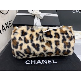 Chanel Winter Soft Leopard Print Fur Chain Crossbody Bag Khaki