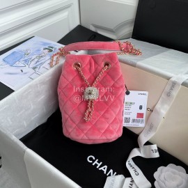 Chanel Winter New Plaid Velvet Chain Crossbody Bucket Bag Pink