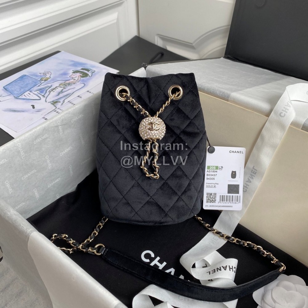 Chanel Winter New Plaid Velvet Chain Crossbody Bucket Bag Black
