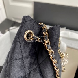 Chanel Winter New Plaid Velvet Chain Crossbody Bucket Bag Black