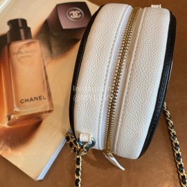 Chanel White Plaid Leather Chain Crossbody Round Bag 