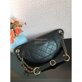 Chanel Vintage Sheepskin Pearl Chain Chest Bag S0775