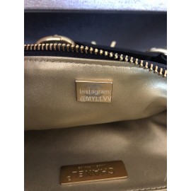 Chanel Vintage Sheepskin Pearl Chain Chest Bag S0775