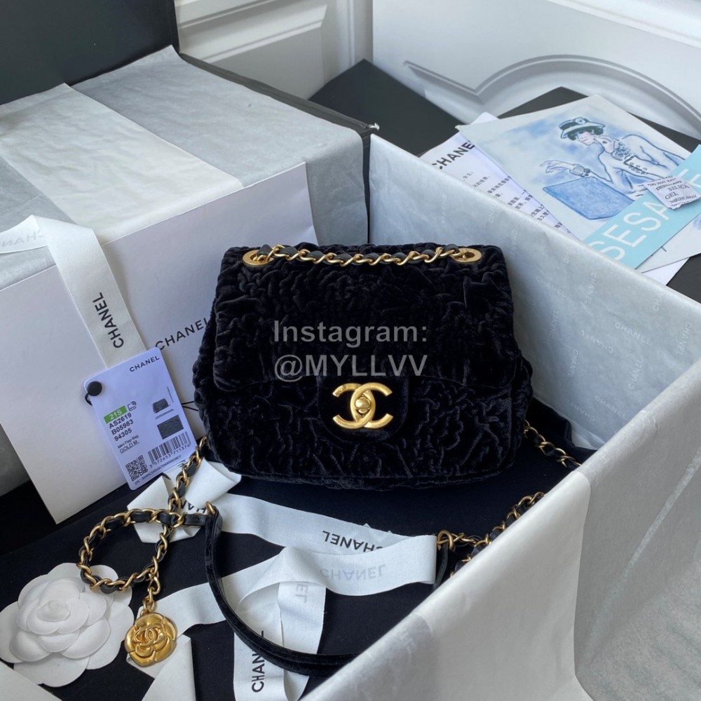 Chanel Winter Velvet Chain Crossbody Flap Bag For Women Black As2619