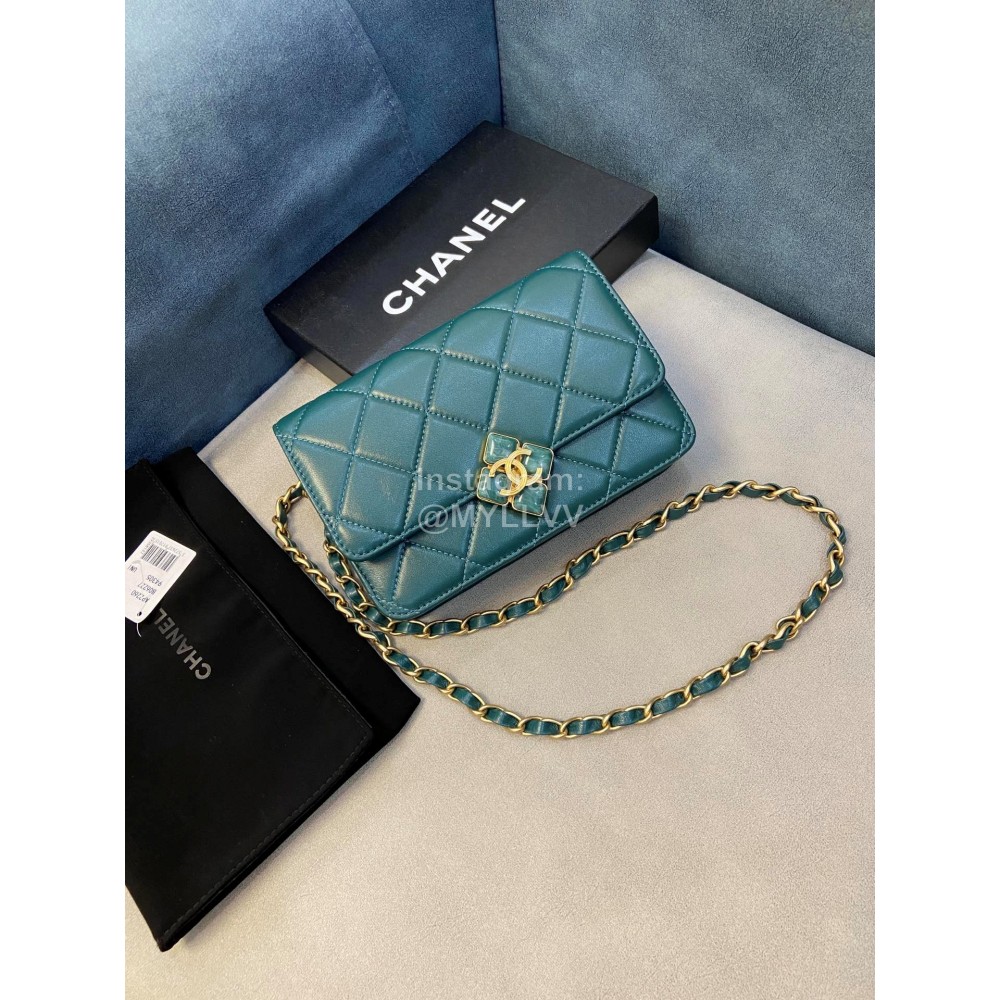 Chanel Vintage Sheepskin Diamond Buckle Chain Crossbody Flap Bag Green