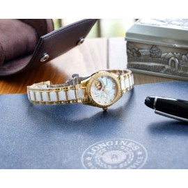 Chanel 316 Refined Steel Diamond Luminous Watch Gold