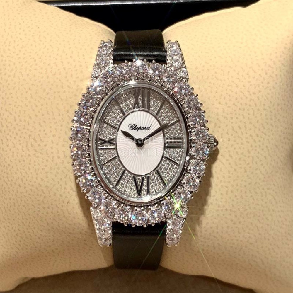 Chopard L'Heure Du Diamant Medium Oval Watch
