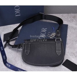 Dior Saddle Men's Grained Cowhide Crossbody Saddle Bag Black And White P0095