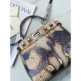 Fendi Exquisite Snake Pattern Messenger Bag For Women