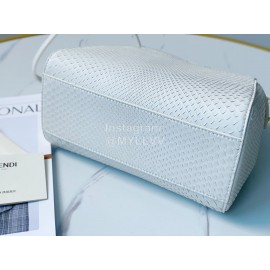 Fendi Exquisite Snake Pattern Messenger Bag For Women White