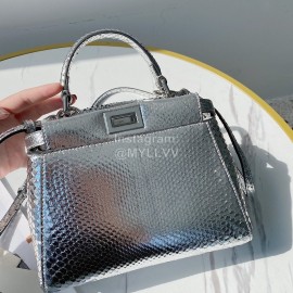 Fendi Exquisite Snake Pattern Messenger Bag For Women Silver